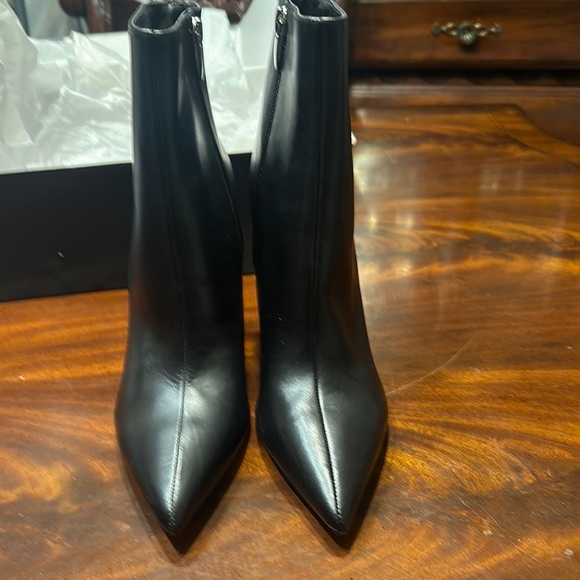Nine West Black leather Pointed Toe Heeled Boots - Picture 2 of 5
